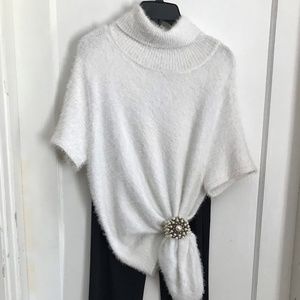 NEW YORK & CO Short Sleeved Turtle Neck Sweater